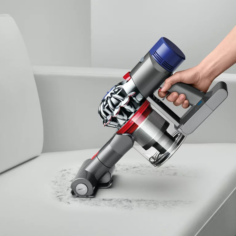 Dyson V8 Motorhead Review: Pros & Cons and where to buy