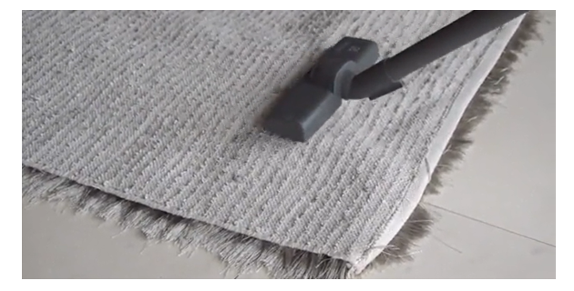 Step by Step Guide On How To Vacuum A Shag Rug